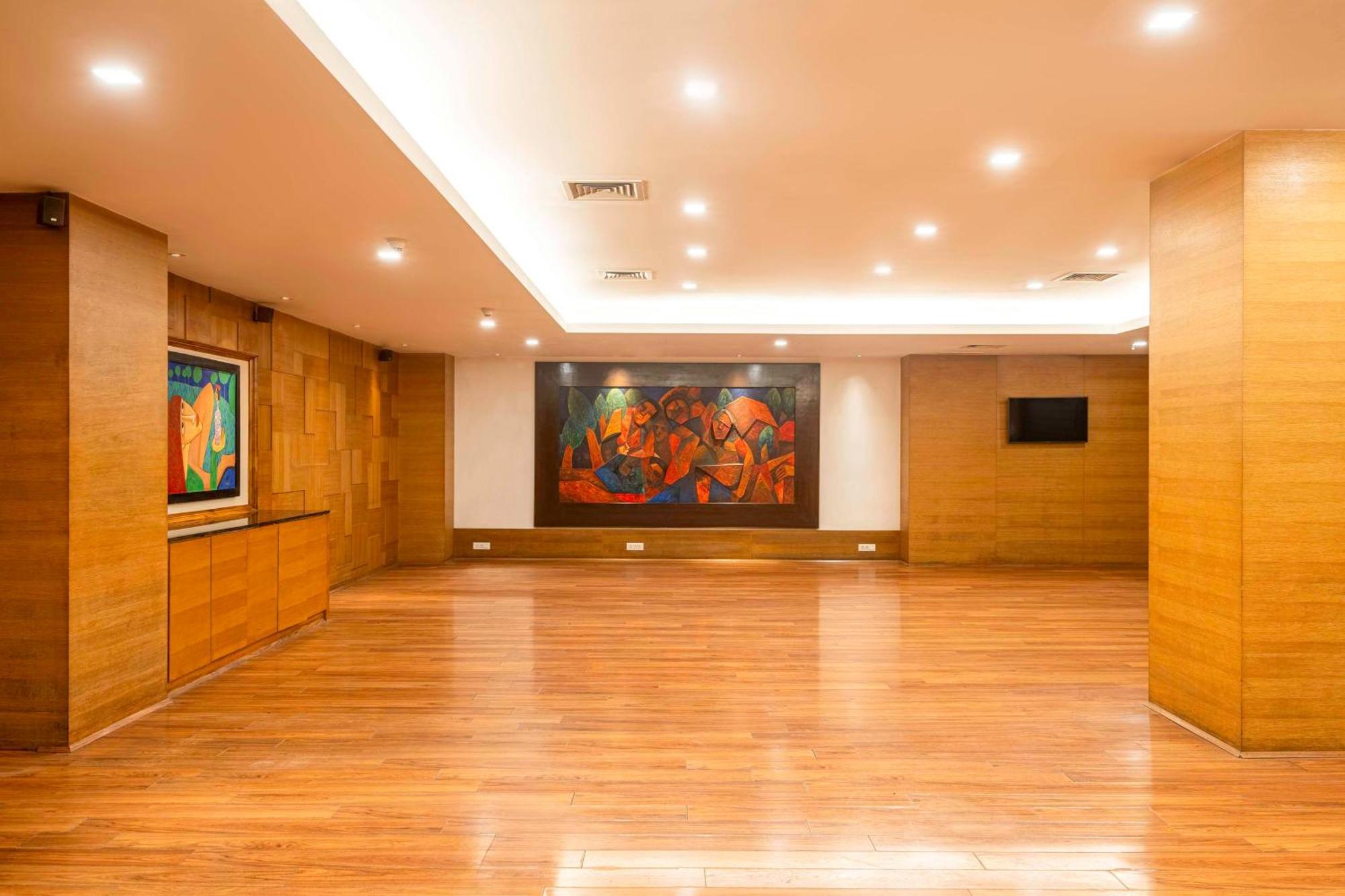 Svelte Delhi, A Member Of Radisson Individuals Hotel New Delhi Exterior photo