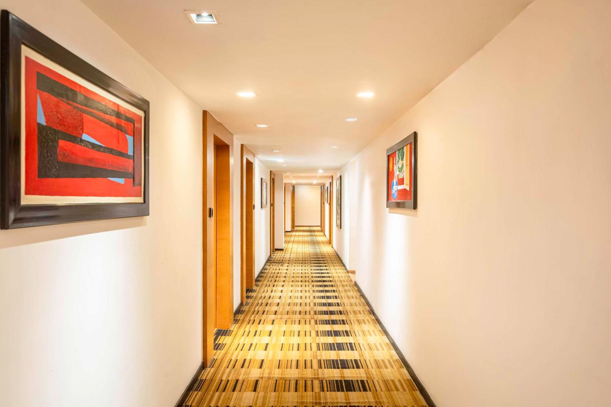 Svelte Delhi, A Member Of Radisson Individuals Hotel New Delhi Exterior photo