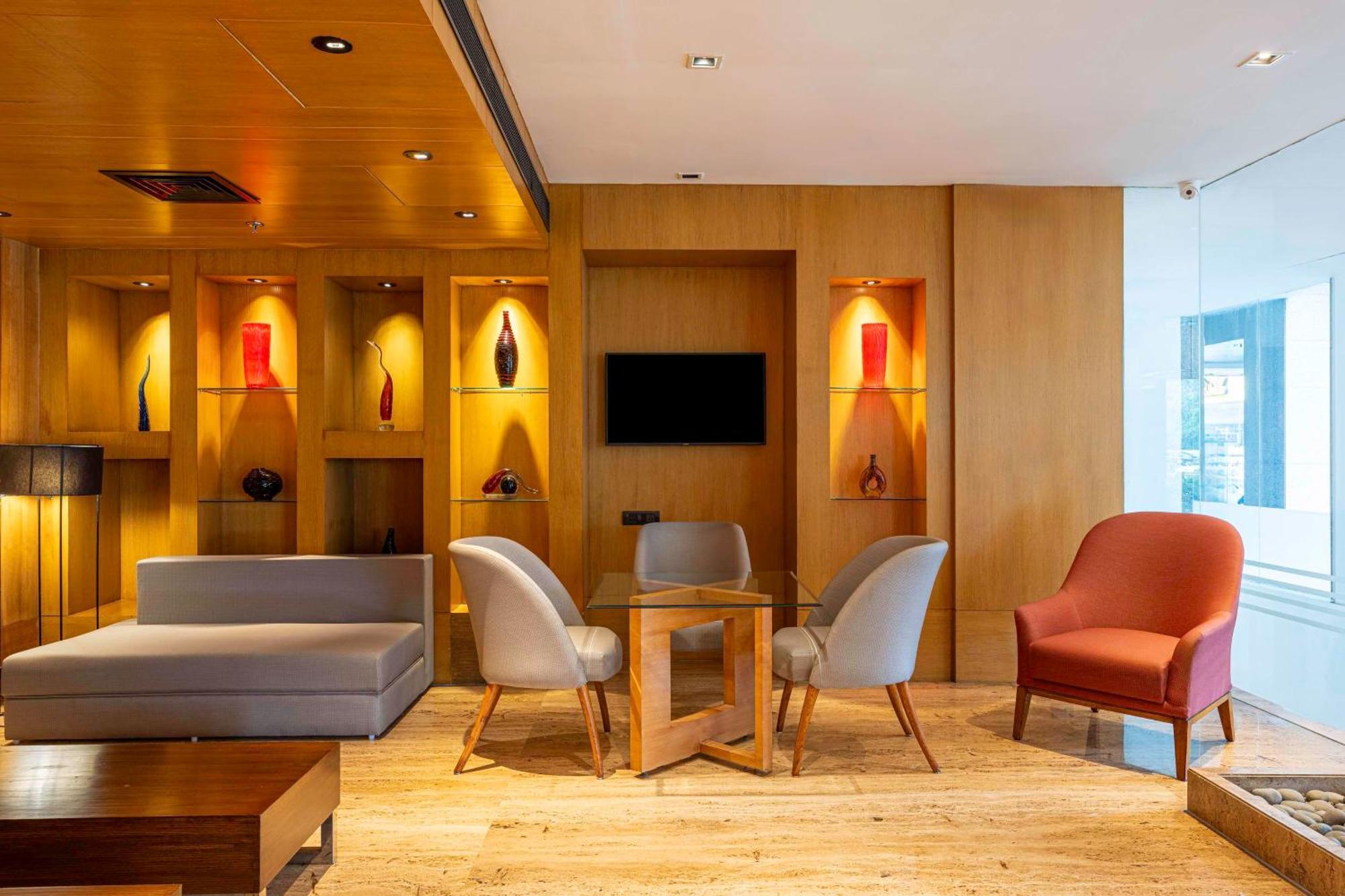 Svelte Delhi, A Member Of Radisson Individuals Hotel New Delhi Exterior photo