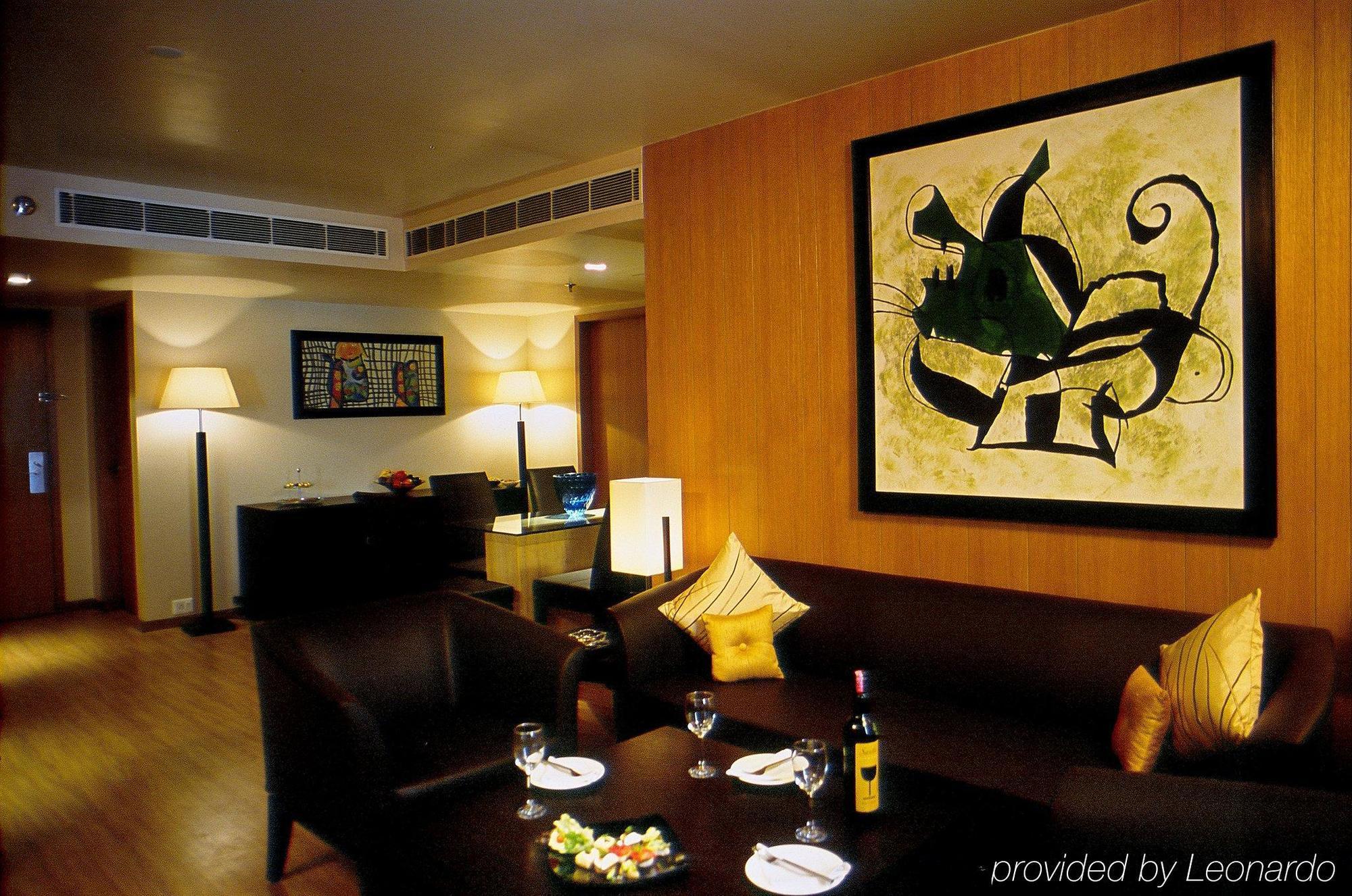 Svelte Delhi, A Member Of Radisson Individuals Hotel New Delhi Exterior photo
