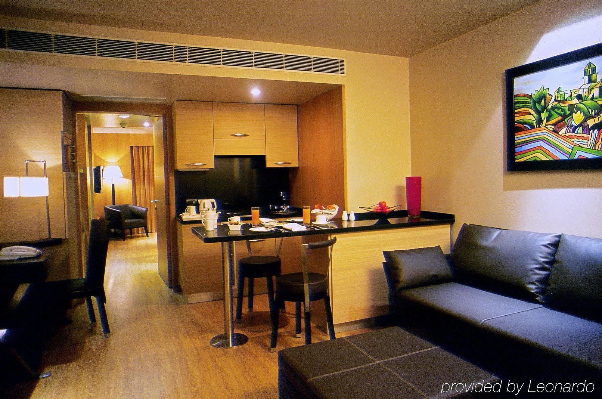 Svelte Delhi, A Member Of Radisson Individuals Hotel New Delhi Exterior photo