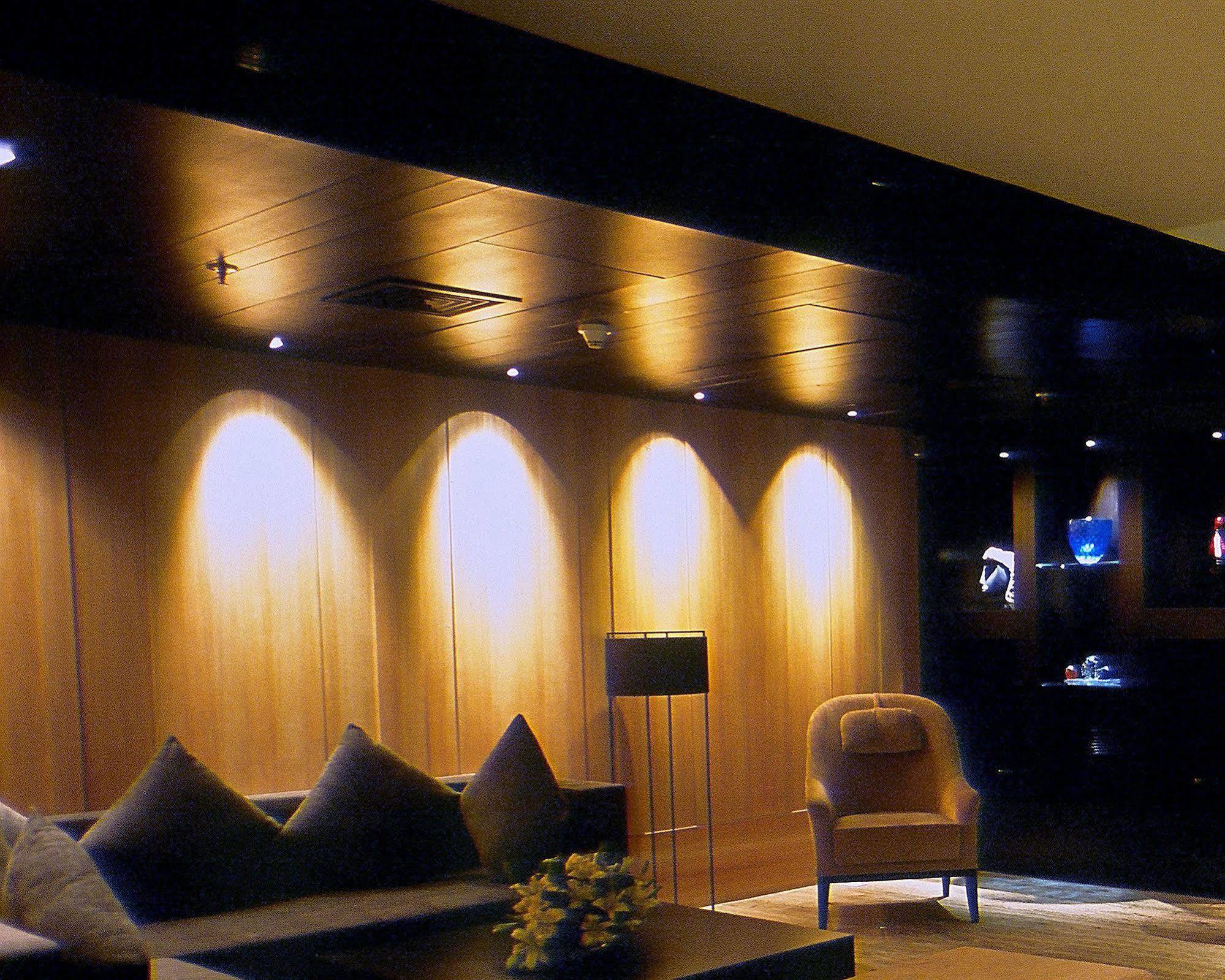 Svelte Delhi, A Member Of Radisson Individuals Hotel New Delhi Exterior photo