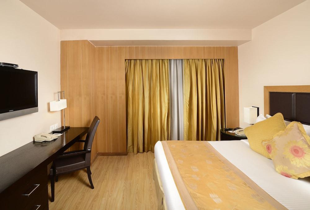 Svelte Delhi, A Member Of Radisson Individuals Hotel New Delhi Exterior photo